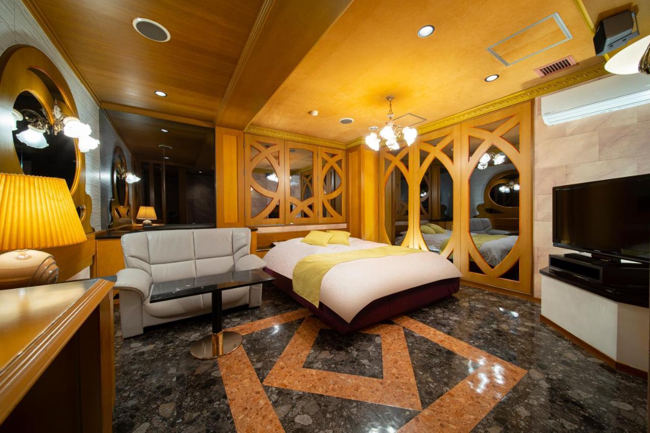 Royal Hotel Uohachi Bettei Огаки Екстериор снимка
